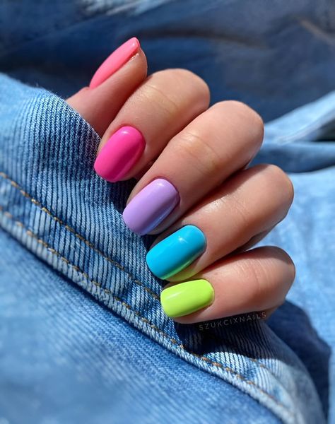 5 Colour Nails, Bright Nail Colours, Bright Colourful Nails, Colour Nails Ideas, Bright Coloured Nails, Colourful Short Nails, Colourful Nails For Summer, Solid Colour Nail Ideas, Bright Colour Nails