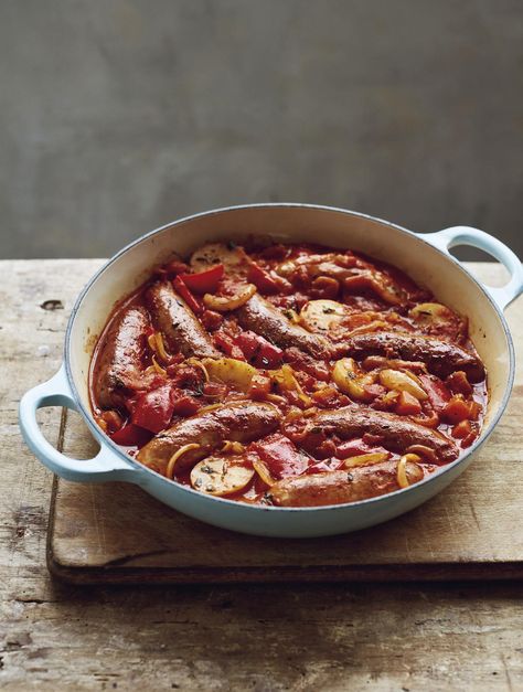 Mary Berry's Sausage and Red Pepper Hot Pot - The Happy Foodie Mary Berry Cooks, Mary Berry Recipe, Sausage Dishes, Sausage Casserole, Midweek Meals, Spicy Pork, Berries Recipes, Comfort Dishes, Mary Berry