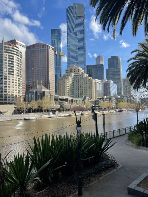 #melbourne #river #city #aesthetic #cute Melbourne Australia Aesthetic, Australian Aesthetic, Melbourne Australia City, Melbourne Life, Melbourne Aesthetic, Goals 2025, Australia Aesthetic, Daniel Riccardo, Travelling Australia