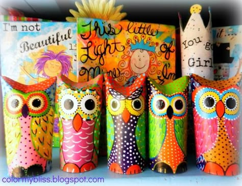 Color My Bliss: Toilet Paper Roll Owls - A Quick Peek at how I Create Mine! Paper Tube Crafts, Turkey Crafts Kids, Tube Crafts, Toilet Paper Roll Art, Owl Craft, Easy Thanksgiving Crafts, Roll Craft, Rolled Paper Art, Toilet Paper Tube