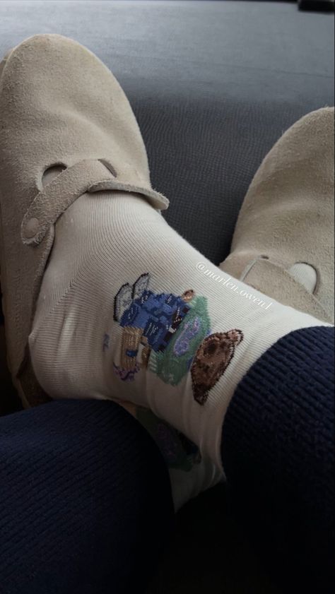 White Birkenstock Boston Clogs
Ralph Lauren Bear socks
Navy sweater pants White Birkenstock Boston, Ralph Lauren Socks, White Birkenstock, Birkenstock Boston Clogs, Ralph Lauren Bear, Bear Socks, White Birkenstocks, Birkenstock Clog, Boston Clogs