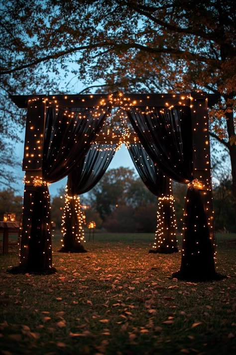 Romantic Celestial Wedding, Celestial Wedding Arch, Backdrop For Wedding Ceremony, Night Time Wedding Ideas, Outside Night Wedding, Celestial Party Decor, Outdoor Night Wedding Decorations, Night Time Wedding Ceremony, Astrological Wedding