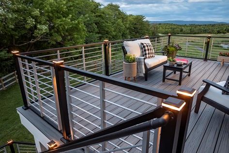 How to Choose the Right Deck Railing Railing Styles, Vinyl Deck Railing, Trex Deck Lighting, Deck Design Plans, Post Cap Lights, Deck Stair Railing, Tropical Homes, Metal Deck Railing, Deck Railing Systems