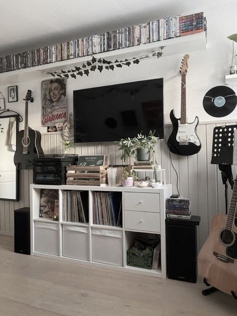 Small Apartment Room Decor, Aesthetic Room With Tv, Room With Tv Aesthetic, Room Ideas Bookshelves, Room Setup Ideas Bedrooms, Music Apartment, Music Room Aesthetic, Different Room Styles, Alternative Bedroom