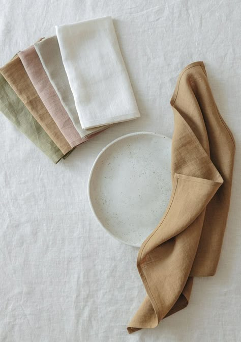 Linen Table Cloth Styling, Diy Fabric Napkins, Linen Tablecloths, Fabric Napkins, Dining Room Accessories, Fabric Napkin, Elegant Dining Room, Cloth Napkin, Handmade Table