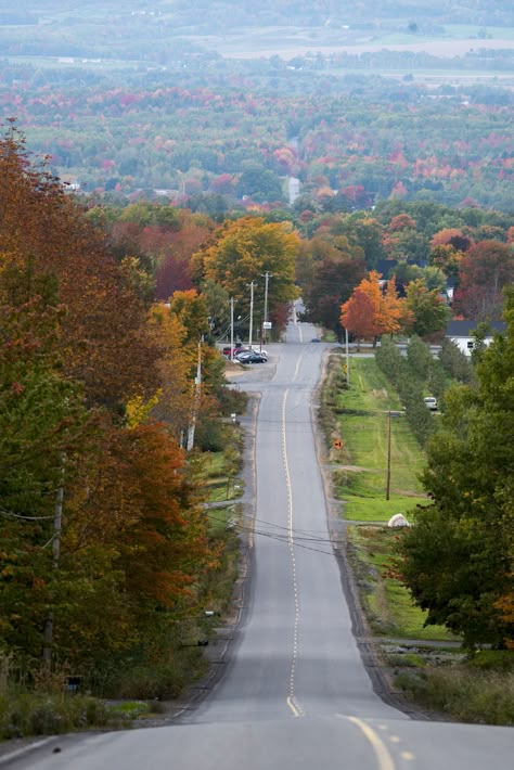 Annapolis Valley Nova Scotia, Wolfville Nova Scotia, Nova Scotia Aesthetic, Season Wallpapers, Annapolis Valley, Noah Kahan, New Brunswick, 2024 Vision, Perfect Life