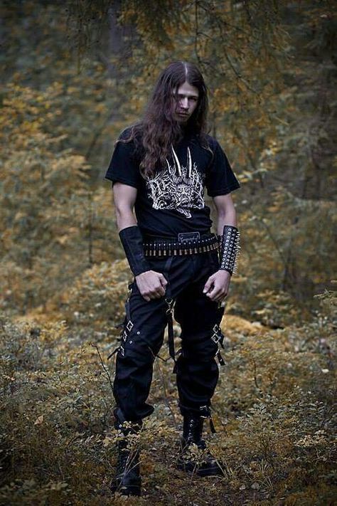 Goth Summer Outfits Men, Ripped Jeans With Fishnets, Punk Outfits Men, Sauron Morgoth, Annatar Sauron, Black Metal Fashion, Diy Goth Clothes, Metalhead Fashion, Metalhead Guy