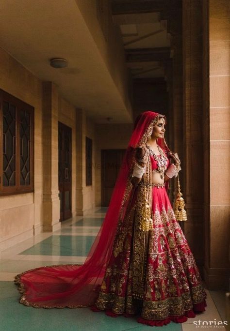 10+ Brides Who Killed It With Their Dramatic Trails! *Gowns, Sarees & Lehengas! | WedMeGood Manish Malhotra Bridal Lehenga, Manish Malhotra Bridal, Arabian Fashion, Regal Wedding, Lehenga Bridal, Wedding Lehenga Designs, Indian Bride Outfits, Bridal Lehenga Collection, Designer Bridal Lehenga