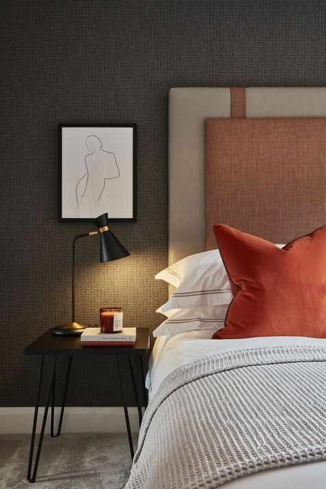 How To Bring Boutique-hotel Luxury Into Your Bedroom - Decoholic Burnt Orange Bedroom, Boutique Hotel Bedroom, Masculine Bedroom Decor, London Bedroom, Bedroom Orange, Relaxing Bedroom, Headboards, Interior Design Bedroom, Bed Room