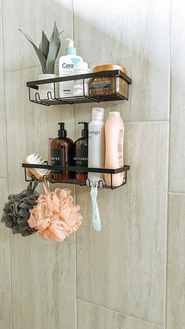 Bathroom Shower Organization, Shower Box, Sustainable Beauty, Shower Storage, Shower Organization, Aesthetic Bathroom, Modern Farmhouse Bathroom, Apartment Aesthetic, Shower Shelves