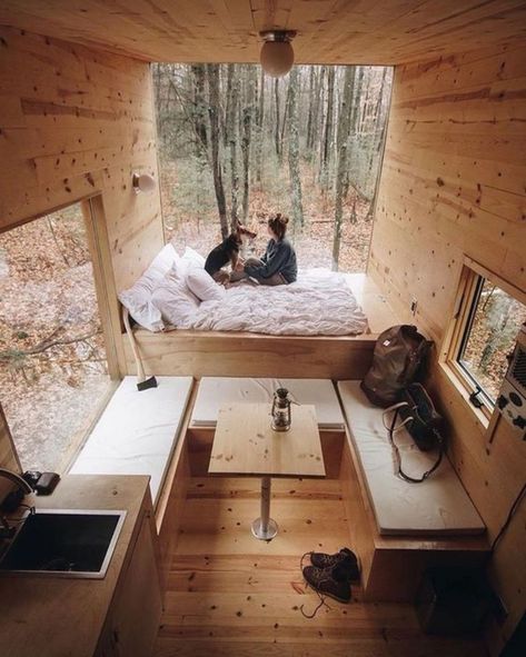 Design Casa Piccola, Rustic Tiny House, Tiny House Interior Design, Building A Tiny House, Tiny House Inspiration, Lifestyle Ideas, Tiny Cabin, Tiny House Decor, Tiny House Movement