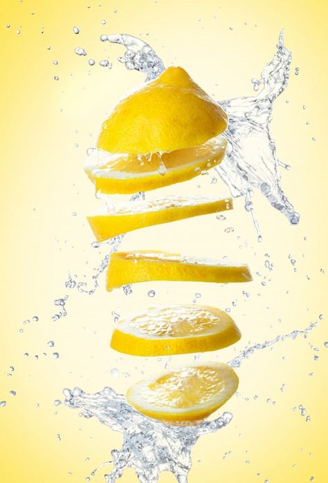 Lemon Vodka Drinks, Freeze Lemons, Lemon Drinks, Lemon Cleanse, Sliced Lemon, Lemon Background, Lime Lemonade, Fruit Splash, Lemons And Limes