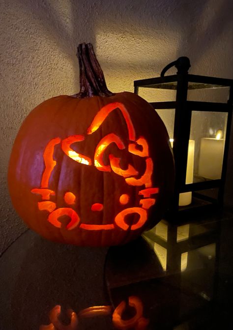 Funny Pumkin Carving Ideas Easy Cute, Halloween Punkin Ideas Easy, Hello Kitty Skull Pumpkin, Pumpkin Carving Ideas Two Pumpkins, Cute Pumpkin Inspo Carving, Pumpkin Carves Ideas, Cute Halloween Carving Ideas, Pumkin Carving Ideas Hello Kitty, Carved Pumkins Ideas Cute