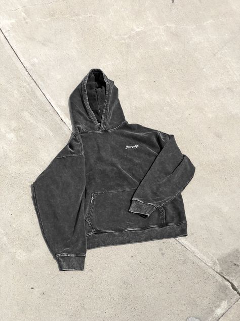 Premium Heavyweight Acid-Washed Hoodie // Vintage Black from GRIFF // NYC. Vintage streetwear at its finest Hoodie Design Aesthetic, Vintage Hoodies Men, Acid Washed Hoodie, Men Hoodies Aesthetic, Aesthetic Hoodies Men, Washed Grey Hoodie, Grey Hoodie Outfit Men, Black Hoodie Outfit Men, Vintage Hoodies Aesthetic