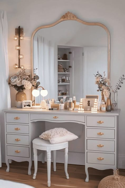 Dressing Table Design, Dekorasi Kamar Tidur, Vanity Ideas, Dream House Rooms, Apartment Decor Inspiration, Room Makeover Bedroom, Room Makeover Inspiration, Dream House Interior, Room Ideas Bedroom