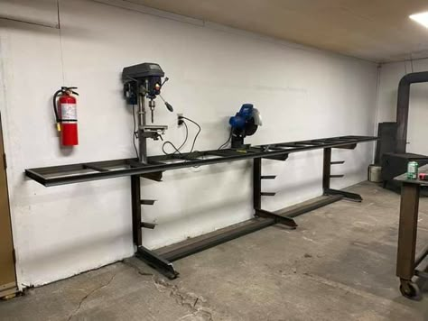 Welding Workshop, Welding Table Diy, Garage Workshop Layout, Workshop Layout, Welding Shop, Metal Art Projects Ideas, Work Benches, Welding Art Projects, Diy Welding