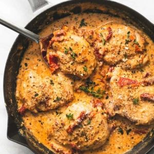 Recipe With Sun Dried Tomatoes, Creamy Sun Dried Tomato Sauce, Sun Dried Tomato Cream Sauce, Creamy Tuscan Chicken Recipe, Sundried Tomato Chicken, Sun Dried Tomato Sauce, Tomato Cream Sauce, Tomato Sauce Recipe, Baked Chicken Breast