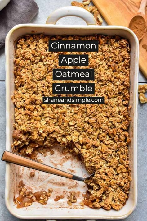 Oatmeal Apple Cake, Apple Crumble Recipe Easy, Cinnamon Apple Oatmeal, Healthy Breakfast Oatmeal, Vegan Apple Crumble, Crunchy Oatmeal, Baked Apple Oatmeal, Oatmeal Apple, Healthy Apple Crumble