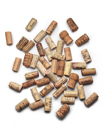 Slice a cork into disks and attach them to the bottom of a planter to allow drainage or to the saucer to protect surfaces. Bathroom Organizing Ideas, Plants 101, Bathroom Organizing, Organizing Solutions, Cork Projects, Wine Bottle Corks, Coarse Salt, Bottle Corks, Wine Theme