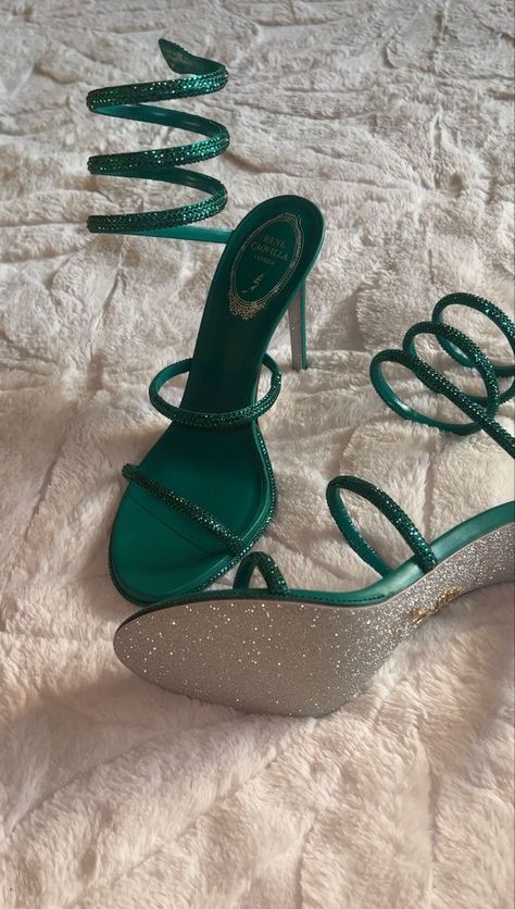 Green Heels Aesthetic, Velvet High Heels, Heels Aesthetic, Green Heels, Prom Shoes, Green Velvet, High Heels, Prom, Velvet