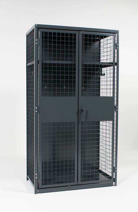 Military Personnel Choose WireCrafters - TA-50 Military Storage Lockers from WireCrafters are preferred by officers for their strong & secure design, custom configurations, and quality construction. All made right here in the U.S.A.! Military Gear Storage, Tactical Room, Industrial Lockers, Tactical Wall, Gear Room, Storage Lockers, Gear Storage, Storage Locker, Decoration Restaurant