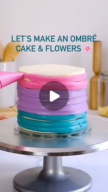 Colored Cake Layers, Cakes Buttercream Decorating, Birthday Cake With Buttercream Flowers, Round Cake Decorating Ideas Simple, Ombre Buttercream, How To Ombre Frost A Cake, How To Frost An Ombre Cake, Ombre Flower Cake, Marbel Cake Birthday