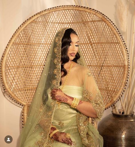 Somali Bride, Somali Fashion, Oc Details, Somali Beauty, Nikkah Outfit, Somali Wedding, Nikkah Wedding, Bridal Hairstylist, Nikkah Dress