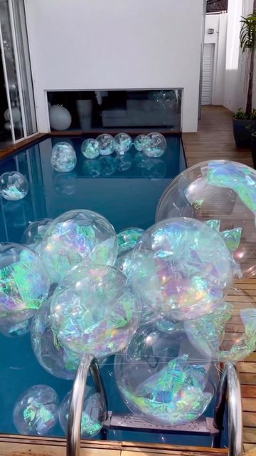 Bubble Theme Party Decorations, Bubble Balloon Arch, Crystal Party Theme, Under The Sea Balloon Arch, Bubble Decorations, Bubble Party Theme, Bubbles Decor, Bubble Garland, Boba Party