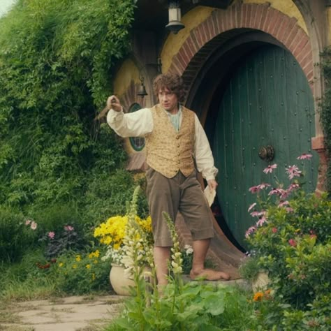 The Hobbit Stills, Bilbo Baggins The Hobbit, The Hobbit Screencaps, Hobbit Astethic, Hobbits Aesthetic, The Hobbit Balin, Lord Of The Rings Hobbits, The Hobbit Aesthetic, Hobbit Oc