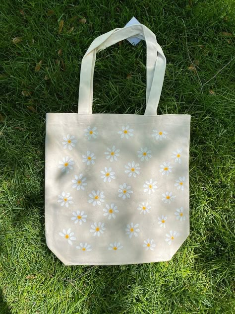 Tote Bag Diy Pattern, Handpainted Tote, Diy Tote Bag Design, Handpainted Tote Bags, Pretty Tote Bags, Totes Ideas, Tods Bag, Sacs Tote Bags, Sac Diy