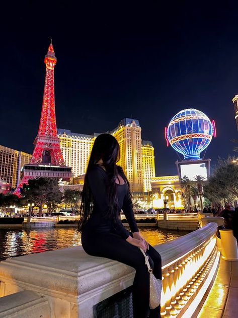 dream life, luxury, manifest, pov, richness soon Vegas Friend Pictures, Vegas Birthday Pictures, Las Vegas Black Women, Last Vegas Outfit, Pictures To Take In Las Vegas, Summer In Las Vegas Outfits, Vegas Vision Board, Las Vegas Selfies, Poses In Vegas