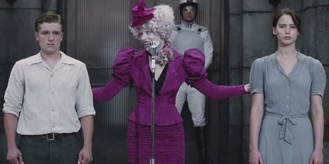 The Hunger Games 1, Hunger Games Reaping, Hunger Games Drawings, Hunger Games Effie, 2012 Aesthetic, Hunger Games Tributes, Film Action, Hunger Games 2012, Review Film