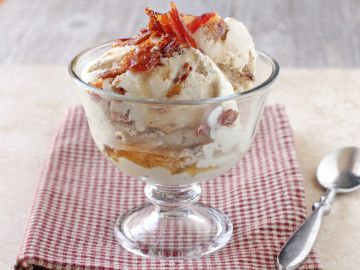 Bacon Maple Ice Cream Maple Bacon Ice Cream Recipe, Maple Ice Cream Recipe, Maple Bacon Ice Cream, Delicious Halloween Desserts, Maple Ice Cream, Bacon Ice Cream, Ice Cream Ingredients, Iron Chef, Candied Bacon