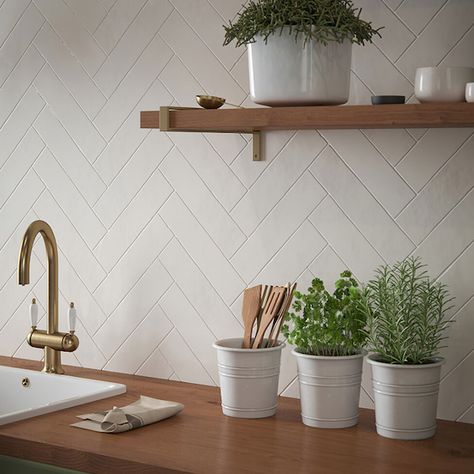 [CommissionsEarned] 65 Perfect Kitchen Wall Tiles Texture Ideas You Don't Want To Miss This Autumn #kitchenwalltilestexture Kitchen Wall Tiles Texture, Wall Tile Texture, Herringbone Kitchen, Cream Tile, Kitchen Splash Back, Splashback Tiles, Cream Walls, Herringbone Tile, Kitchen Splashback