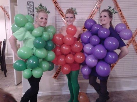 Fruit Of The Loom Grapes Trivia Night Food, Homade Halloween Costumes, Three Person Halloween Costume, Food Costume Ideas, Fruit Halloween Costumes, 2 Person Halloween Costumes, Funny Group Costumes, Funny Halloween Costume Ideas, Funny Group Halloween Costumes