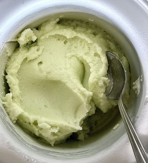 Melon Sorbet Sorbet Aesthetic, Melon Ice Cream, Melon Sorbet, Sorbet Recipe, Sorbet Ice Cream, Fruit Sorbet, Breakfast Crepes, Brown Recipe, Alton Brown