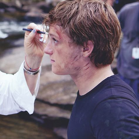 Hunger Games Bts, Hunger Games Josh Hutcherson, Hunger Games Cast, Райан Гослинг, Katniss And Peeta, Hunger Games Series, Hunger Games 3, Peeta Mellark, Hunger Games Catching Fire