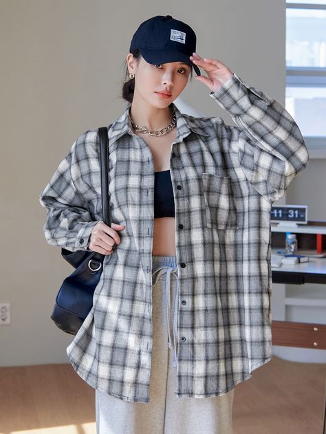 Plaid Polo Outfit Women, Checked Shirt Outfit Women, Checkered Shirt Outfit Women, Check Shirt Outfit Women, Checkered Shirt Outfit, Checked Shirt Outfit, Oversized Checked Shirt, Checkered Outfit, Flannel Shirt Outfit