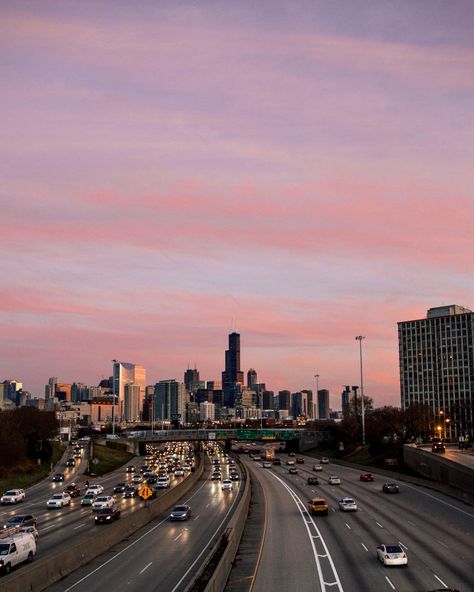 Chicago by Caleb Zahm - Photo 199707727 / 500px Wisconsin Aesthetic, Chicago Aesthetic, Milwaukee City, Visit Chicago, Photography Pics, My Kind Of Town, Town Street, City Vibe, Milwaukee Wisconsin