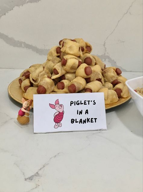 Winnie The Pooh Food, Winnie The Pooh Themes, Baby Shower Theme Decorations, Baby Shower Deco, Disney Baby Shower, Winnie The Pooh Birthday, Baby Gender Reveal Party, Pooh Baby, Baby Boy 1st Birthday