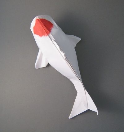 Simple Nice Koi Fish Origami - http://www.ikuzoorigami.com/simple-nice-koi-fish-origami/ Koi Fish Tutorial, Advanced Origami, Koi Origami, Fish Origami, Origami Koi Fish, Origami Step By Step, Wet Paper, Origami Decoration, Origami Dragon