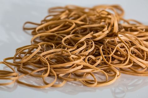 Rubber Bands are Becoming Unbreakable Thanks to Graphene https://futurism.com/rubber-bands-are-becoming-unbreakable-thanks-to-graphene/?utm_campaign=coschedule&utm_source=pinterest&utm_medium=Futurism&utm_content=Rubber%20Bands%20are%20Becoming%20Unbreakable%20Thanks%20to%20Graphene Baby Proof Cabinets, Buttermilk Substitute, Survival Items, Golf Drills, Packers And Movers, After Life, Rice Noodles, Rubber Band, Beauty Treatments