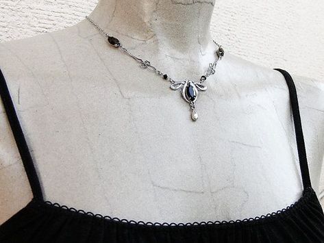 Gothic Victorian Necklace Black Swarovski Crystal by Aranwen Gothic Wedding Jewelry, Victorian Gothic Jewelry, Necklace Star, Necklace Moon, Neo Victorian, Gothic Earrings, Gothic Victorian, Gothic Necklace, Silver Bead Necklace