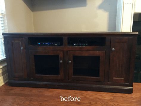 diy-tv-stand-makeover-annie-sloan-chalk-paint-in-old-white-before-up-close Update Tv Console, White Chalk Paint Tv Stand, Redo Tv Stand Furniture Makeover, Refurbish Tv Stand, Paint Tv Stand Diy, Chalk Paint Tv Cabinet, Refinish Tv Stand, Tv Stand Paint Ideas, Painting Tv Stand Ideas