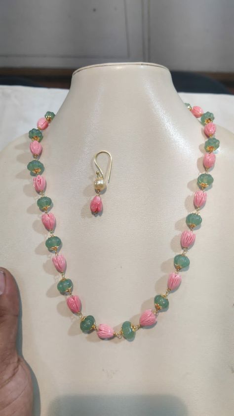 For order whatsapp 7680871433 Coral Beads Jewellery Indian, Beads Jewellery Indian, Coral Beads Jewellery, Tulip Beads, Coral Jewelry Vintage, Vaddanam Designs, Unique Beaded Jewelry, Pumpkin Beads, Gold Pearl Jewelry