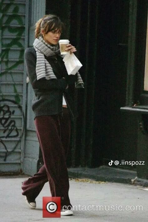 English Woman Outfit, Frazzled English Woman Aesthetic Outfits, Autumn Fits Aesthetic, Frazzled English Woman Aesthetic, Frazzled English Woman Outfits, English Woman Aesthetic, English Outfit, English Women, Frazzled English Woman