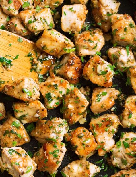 Ayam Mentega, Cubed Chicken, Chicken Bites Recipes, Lazy Dinners, Healthy Chicken Breast, Garlic Butter Chicken, 15 Minute Meals, Chicken Breast Recipes Healthy, Chicken Bites