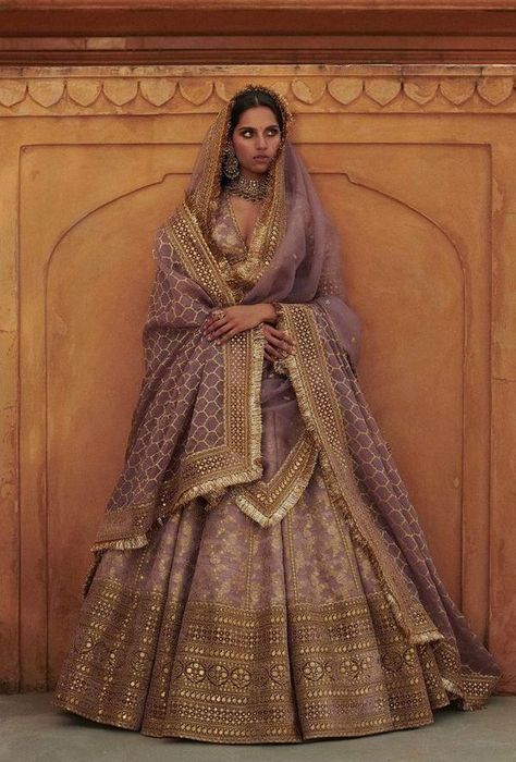 Sabyasachis 2022 Heritage Bridal Collection Pictures : Including Katrina's Lehenga Beautiful Lehengas, Latest Bridal Lehenga, Wedding Lehenga Designs, Pakistani Clothes, Indian Bride Outfits, Bridal Lehenga Collection, Traditional Indian Dress, Indian Dresses Traditional, Red Lehenga