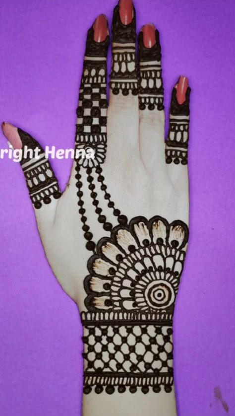 Mehndi Ka Design New, New Simple Mehendi Designs, Best And Easy Mehndi Design, Heena Mehendi Designs Simple Easy, Mehandi Designs For Hands Beginners, Arabic Mehandi Unique Simple, Back Cone Designs, Mehandhi Design Simple, Simple Mehendi Designs Right Hand