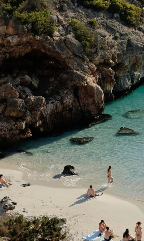 Spain Coast Aesthetic, Euro Summer Photo Ideas, Travel Summer Aesthetic, Europe Travel Inspiration, Mallorca Photo Ideas, Majorca Aesthetic, Being Happy Aesthetic, New Year New Me Aesthetic, Summer Astetics